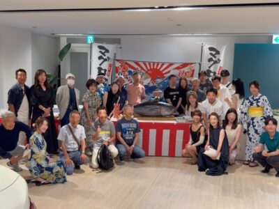 都内高級車ショールームにて「公認マグロ解体ショー」を開催！