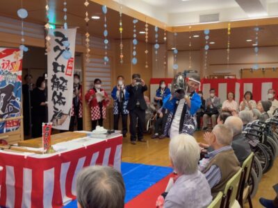 埼玉県某介護施設様 敬老祝賀会にて「公認マグロ解体ショー」を開催！米寿・卒寿・白寿をお祝い☆彡